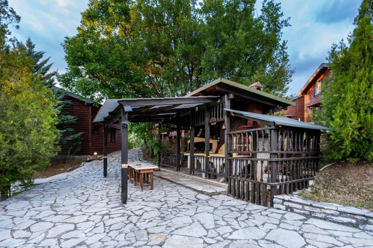 Chalet Likouresi Village Karpenisi Екстер'єр фото